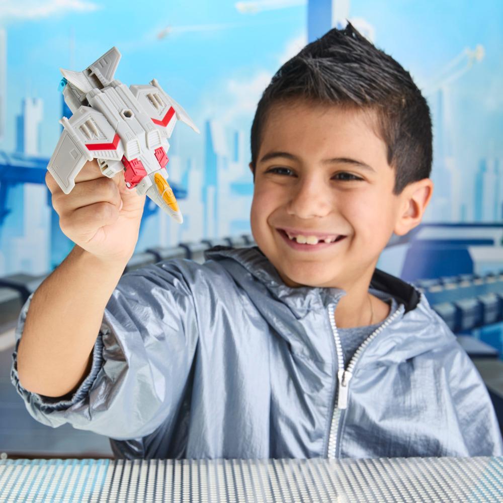 Transformers CYBERWORLD Cyber Changers Starscream Action Figure - Image 3