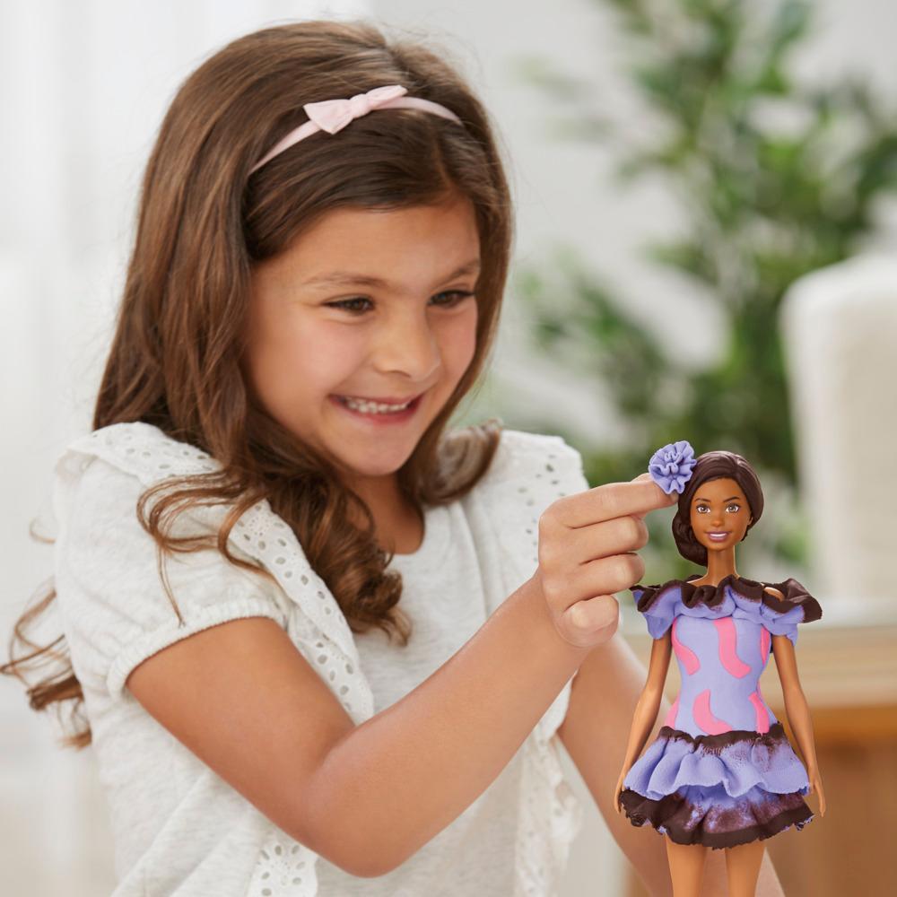 Play-Doh Barbie Fashionista Ruffles Doll Set - Image 9