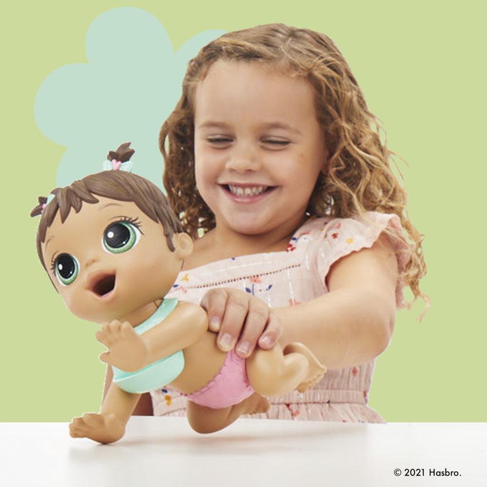 Baby Alive Lil Snacks Doll Eats and Poops 8-inch Baby Doll with Snack Mold Toy for Kids Ages 3 and Up Brown Hair - Image 3