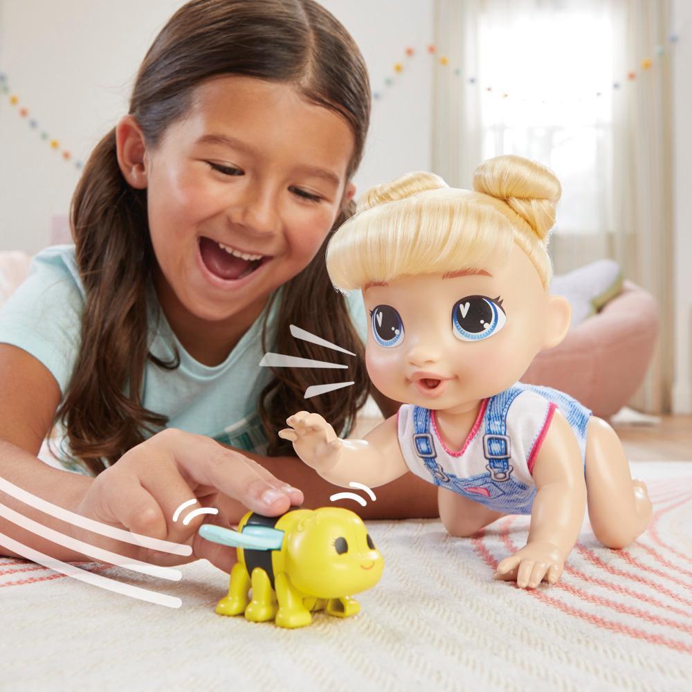 Baby Alive Crawl n Play Harper Hugs Doll Blonde Hair Electronic Kids Toys for Girls Boys 3 - Image 9