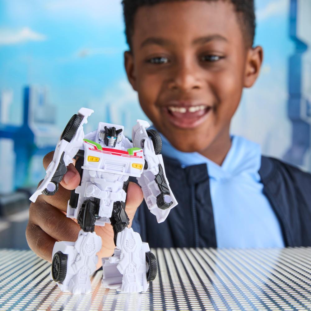 Transformers CYBERWORLD Cyber Changers Wheeljack Action Figure - Image 4